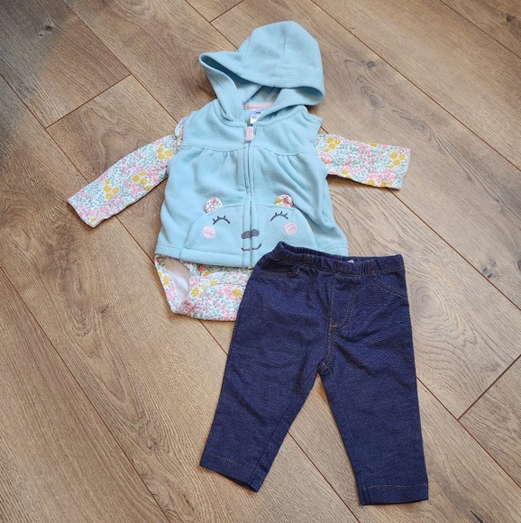 Carter's Other - 3m Carter's Fleece Vest Outfit